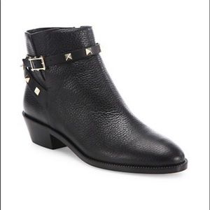 Valentino Garavani Rockstud ankle booties black